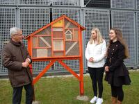 Einweihung Wildbienenhotel mit Landrat